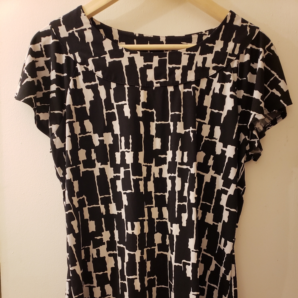 Merina Black and White Patterned Blouse